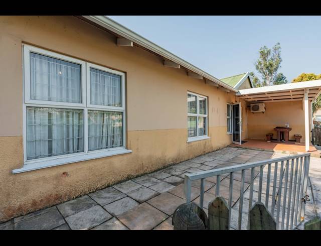 3 BEDROOM TOWNHOUSE FOR SALE IN SHERWOOD